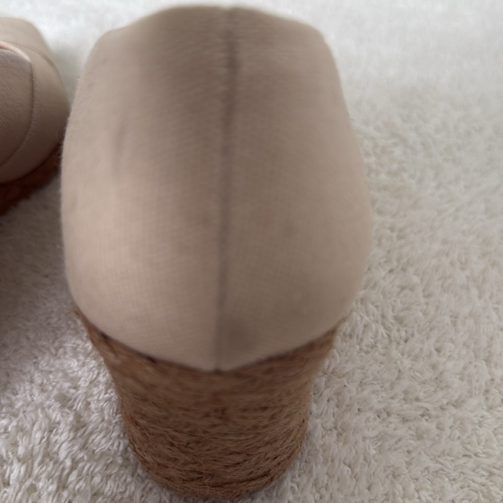 Adrienne Vittadini beige size 7 espadrille shoes - Picture 9 of 9